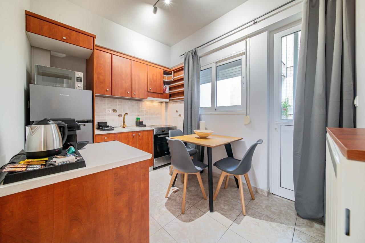 Per56 By Smart Cozy Suites - Right Next To The Metro - Parking - Available 24Hr Athen Eksteriør bilde