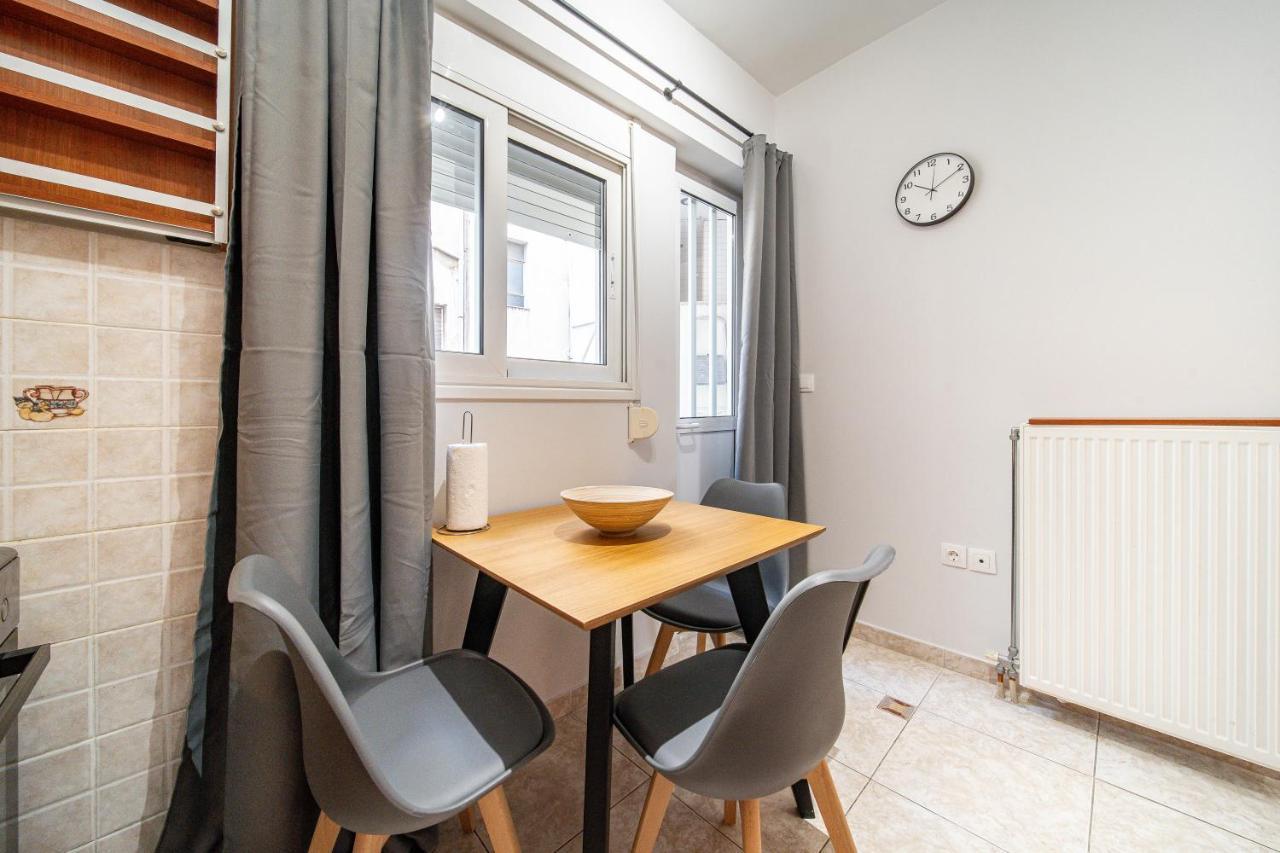 Per56 By Smart Cozy Suites - Right Next To The Metro - Parking - Available 24Hr Athen Eksteriør bilde