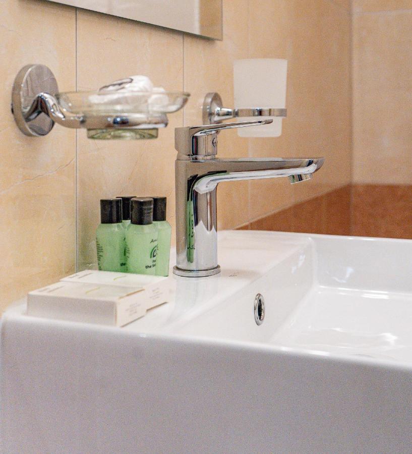 Per56 By Smart Cozy Suites - Right Next To The Metro - Parking - Available 24Hr Athen Eksteriør bilde