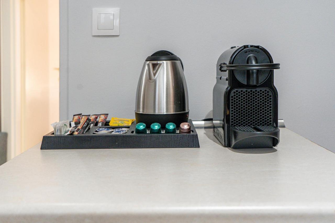 Per56 By Smart Cozy Suites - Right Next To The Metro - Parking - Available 24Hr Athen Eksteriør bilde
