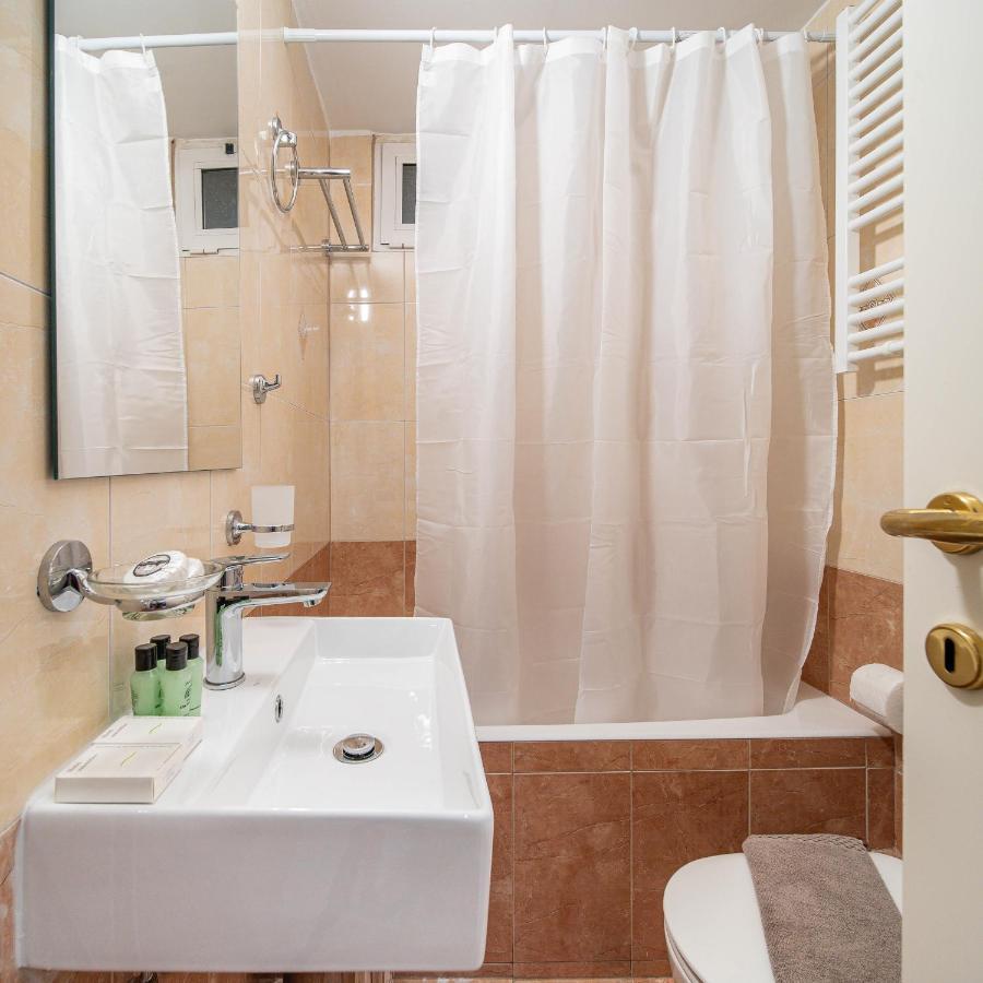 Per56 By Smart Cozy Suites - Right Next To The Metro - Parking - Available 24Hr Athen Eksteriør bilde